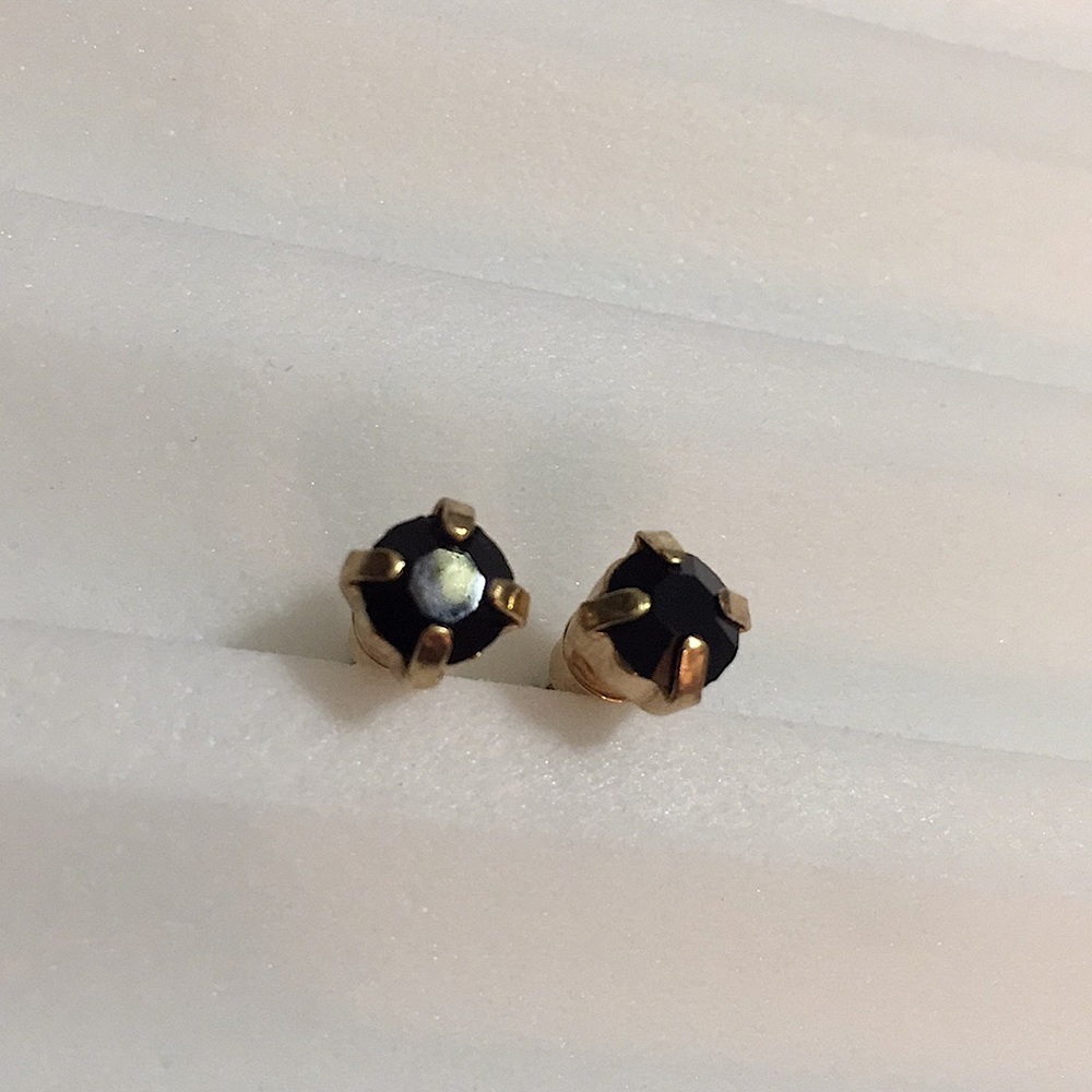 Black diamond stud earrings - Picture 3 of 4
